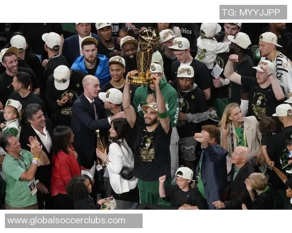 NBA季后赛精彩对决骑士队挑战凯尔特人队争夺总冠军席位